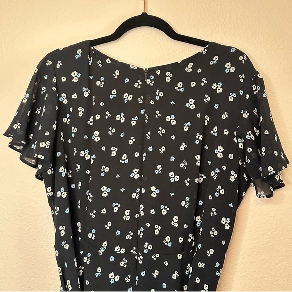 Lane Bryant Navy Flowy Floral Dress, Size 18 - Picture 5 of 11